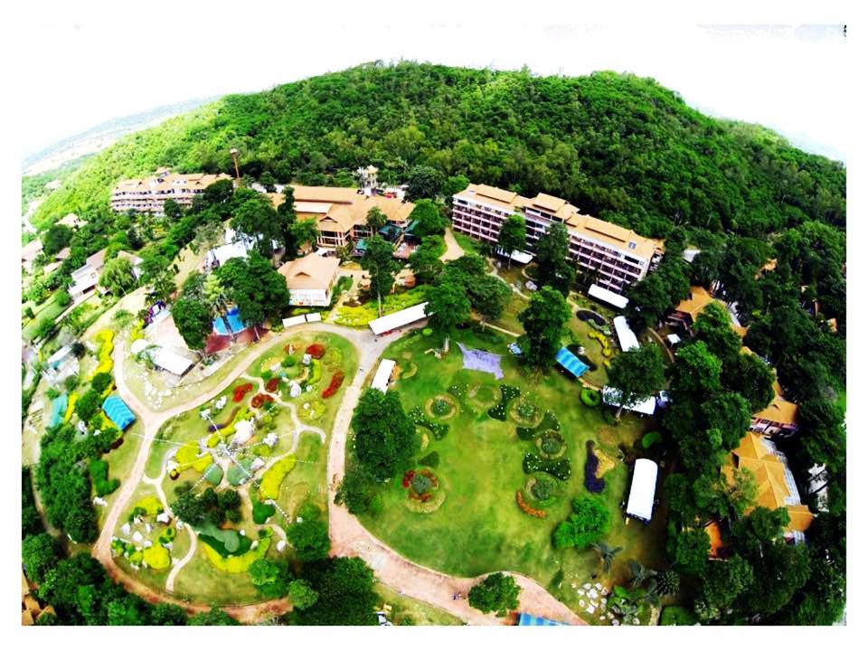 Arayana Phupimarn Resort & Spa Pak Chong Exterior foto